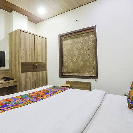 Fabhotel Vedanta Inn - Nr Sitabudli Fort Nagpur Exterior photo